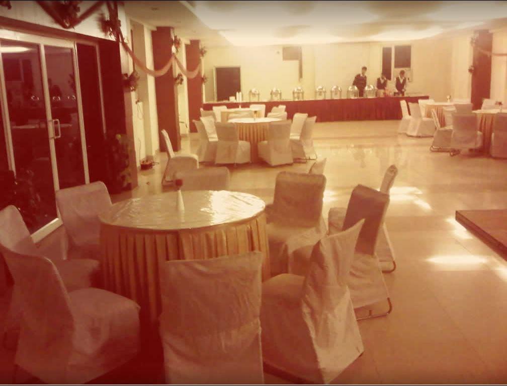 Hotel Swagat Palace Bhiwadi Exteriör bild