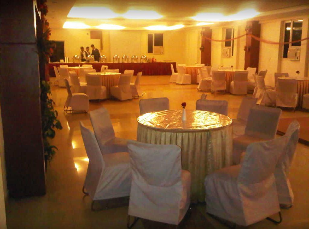 Hotel Swagat Palace Bhiwadi Exteriör bild
